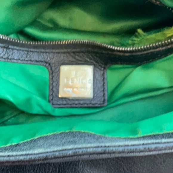 Fendi Baguette leather handbag - Picture 6 of 8